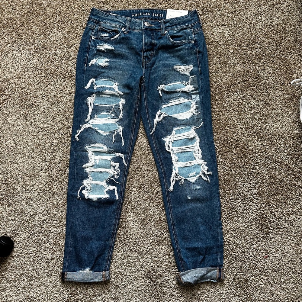 Jeans American Eagle. Size 2. Boyfriend style.